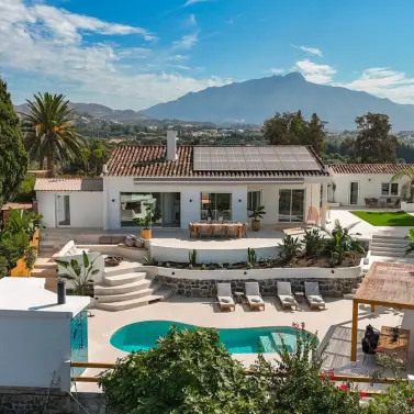 Продажа  отдельно стоящей виллы в Guadalmina Alta