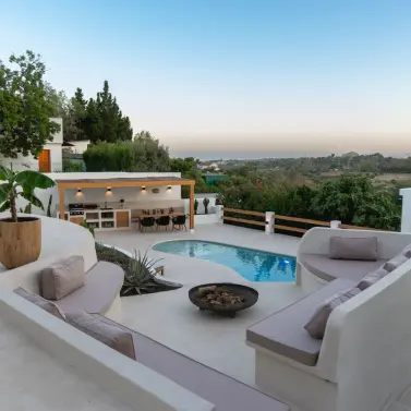 Продажа  отдельно стоящей виллы в Guadalmina Alta