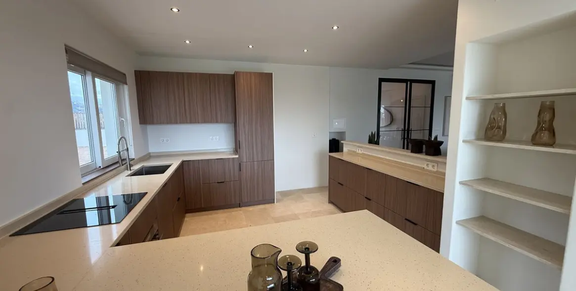 Продажа  отдельно стоящей виллы в Guadalmina Alta 12