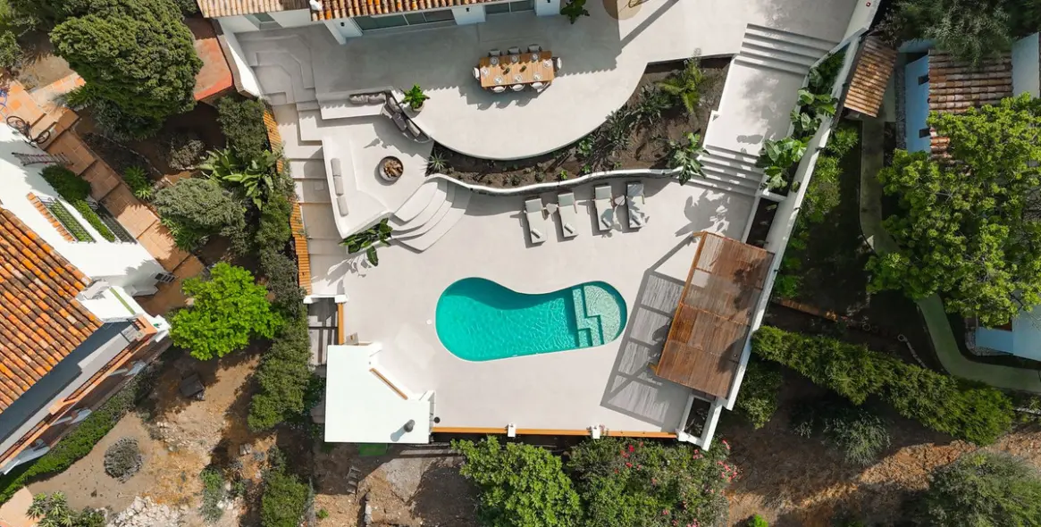 Продажа  отдельно стоящей виллы в Guadalmina Alta 36