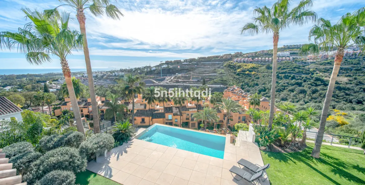 Продажа  отдельно стоящей виллы в Benahavís 4