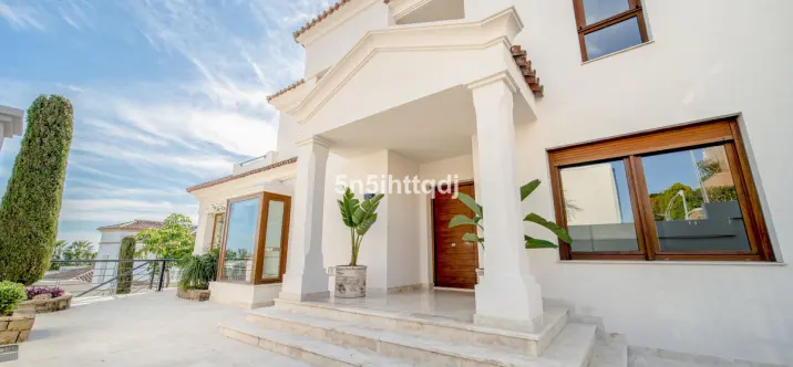 Продажа  отдельно стоящей виллы в Benahavís 4