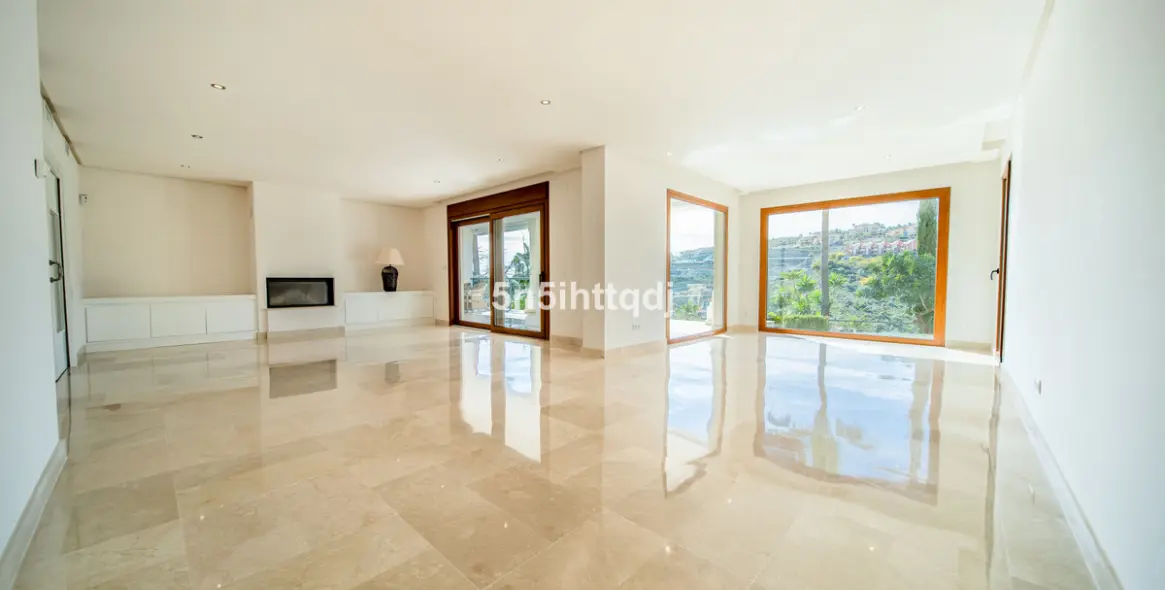 Продажа  отдельно стоящей виллы в Benahavís 7