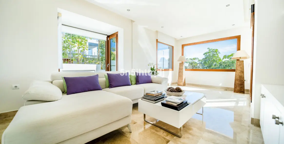 Продажа  отдельно стоящей виллы в Benahavís 10