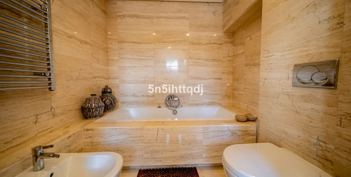 Продажа  отдельно стоящей виллы в Benahavís 20