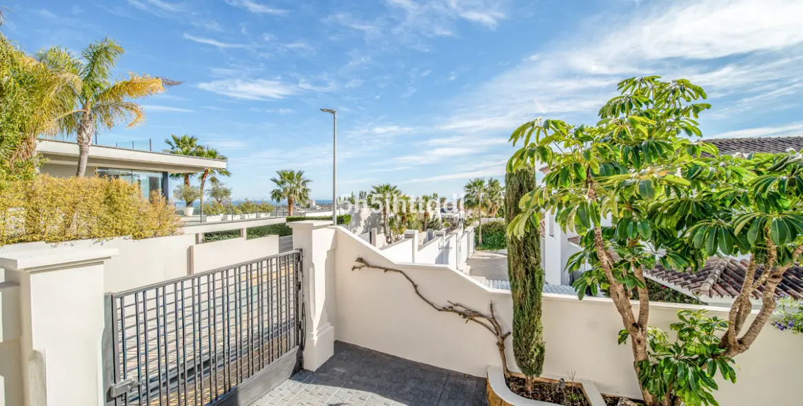 Продажа  отдельно стоящей виллы в Benahavís 26