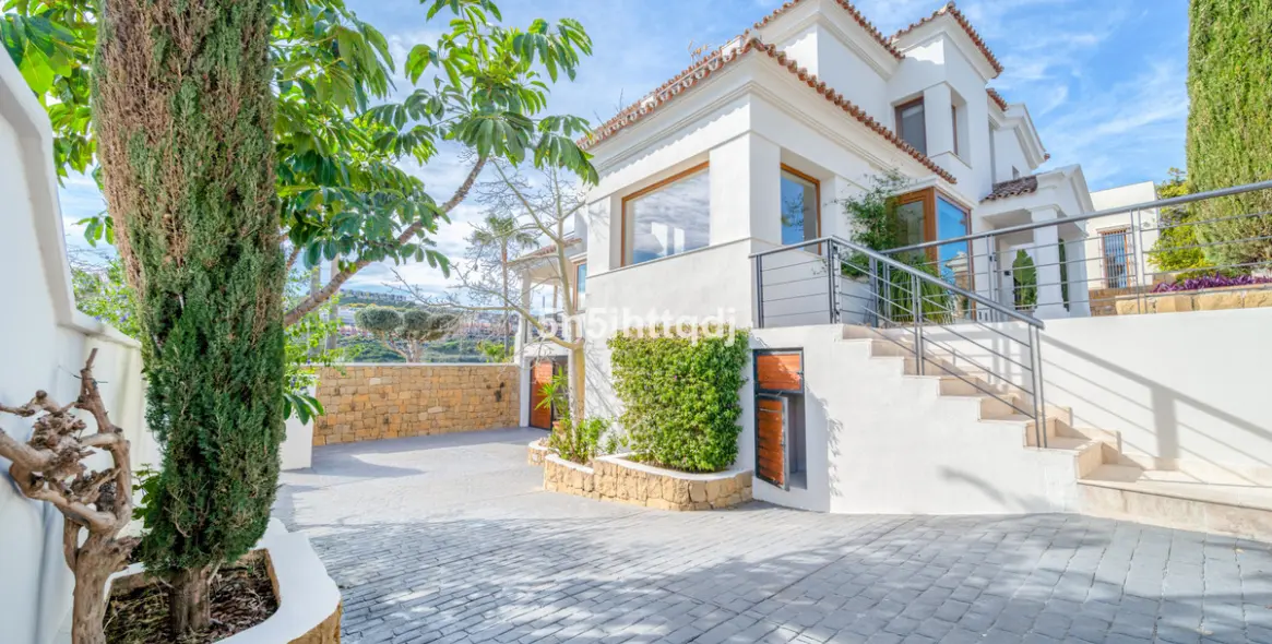 Продажа  отдельно стоящей виллы в Benahavís 38