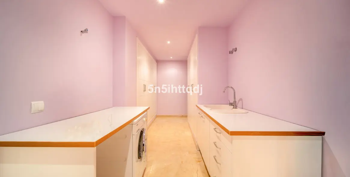 Продажа  отдельно стоящей виллы в Benahavís 44