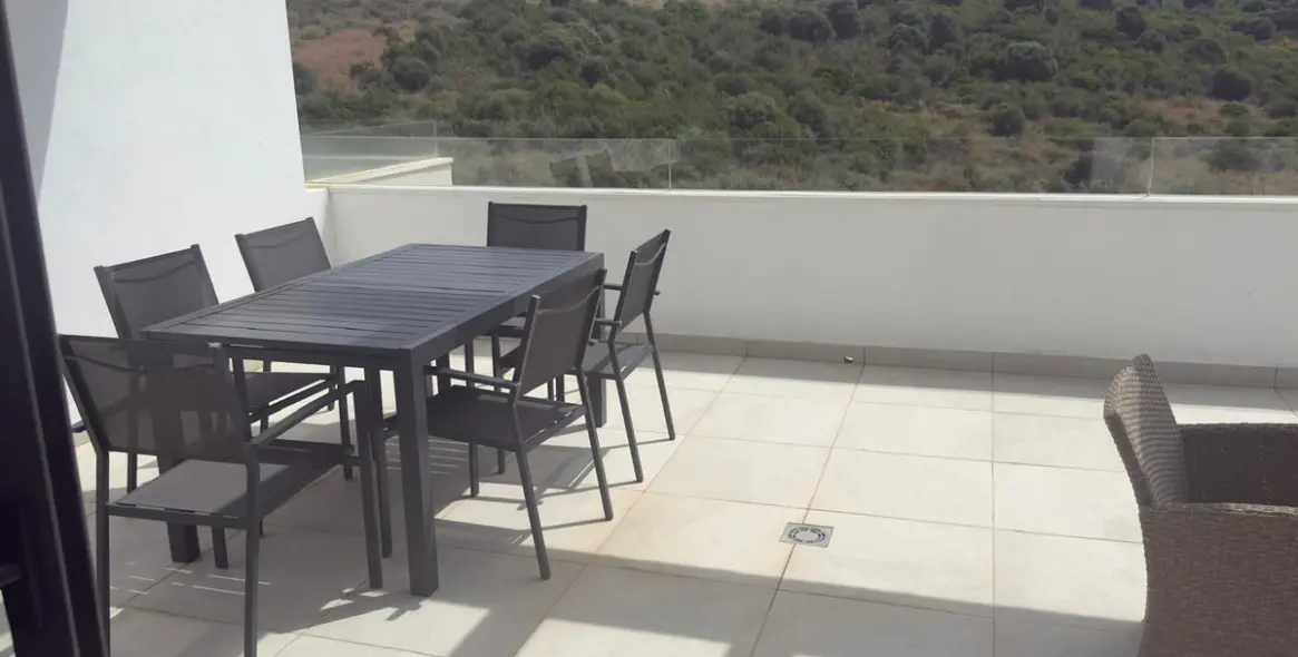 Short-term rent of penthouse in Estepona 21