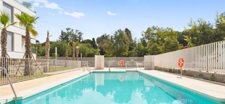 Short-term rent of middle floor apartment in Elviria 2