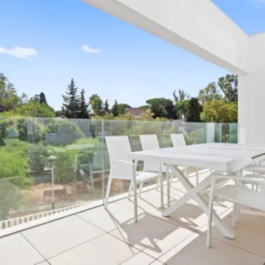 Short-term rent of middle floor apartment in Elviria