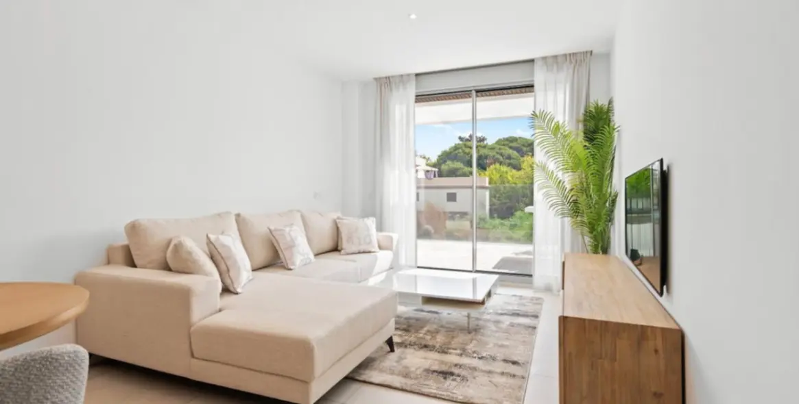 Short-term rent of middle floor apartment in Elviria 7