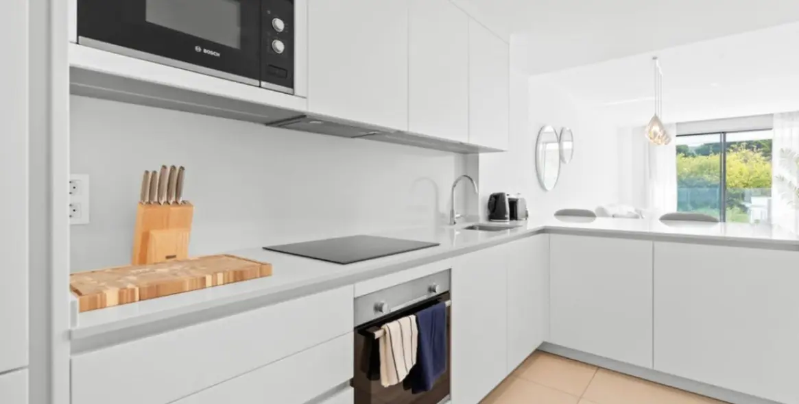 Short-term rent of middle floor apartment in Elviria 10