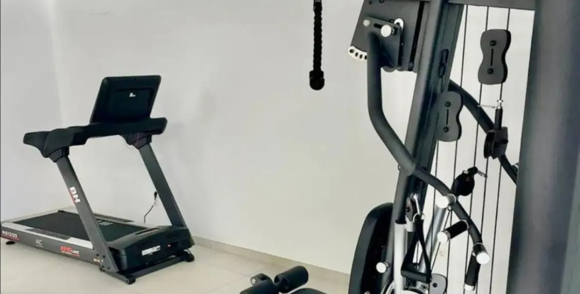 Short-term rent of middle floor apartment in Elviria 18