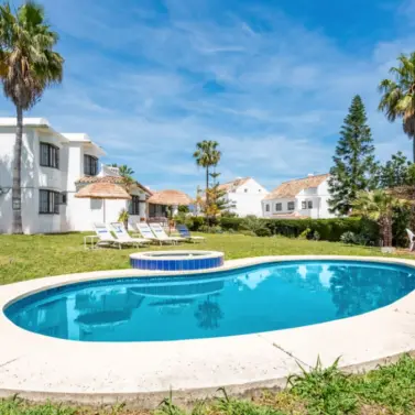 Long-term rent of detached villa in Estepona