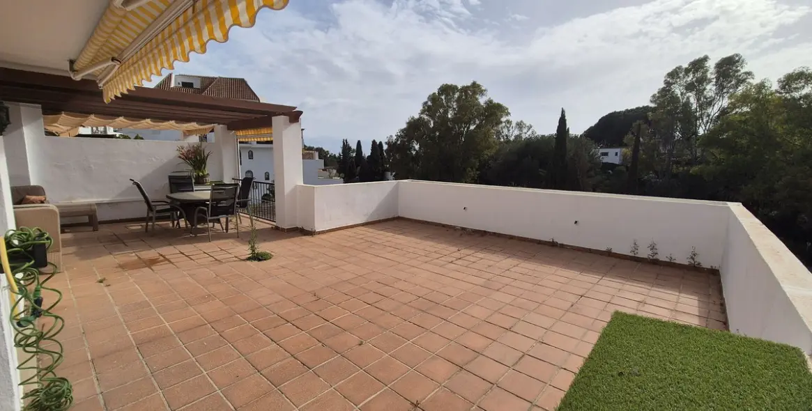 Long-term rent of middle floor apartment in Nagüeles 1