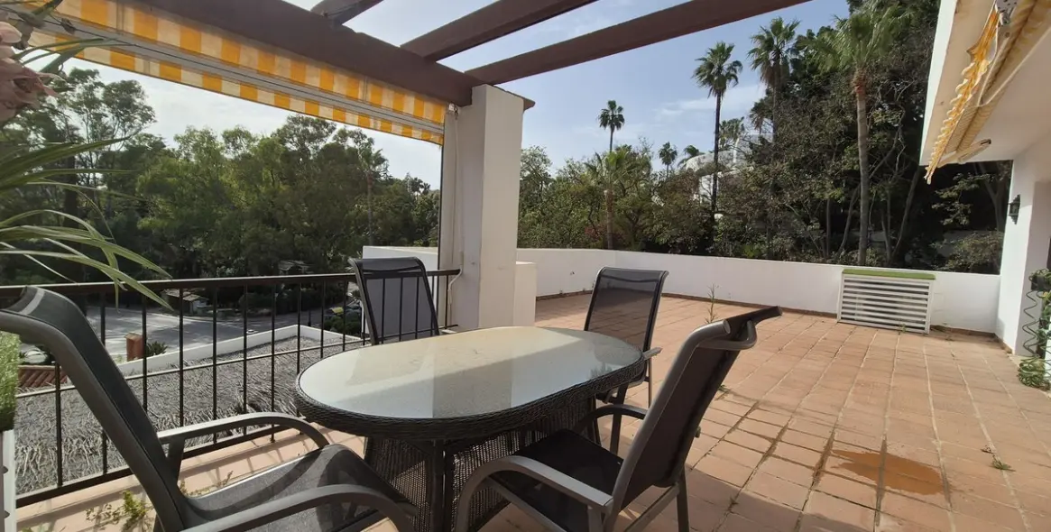 Long-term rent of middle floor apartment in Nagüeles 8