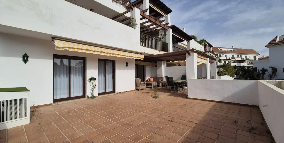 Long-term rent of middle floor apartment in Nagüeles 9