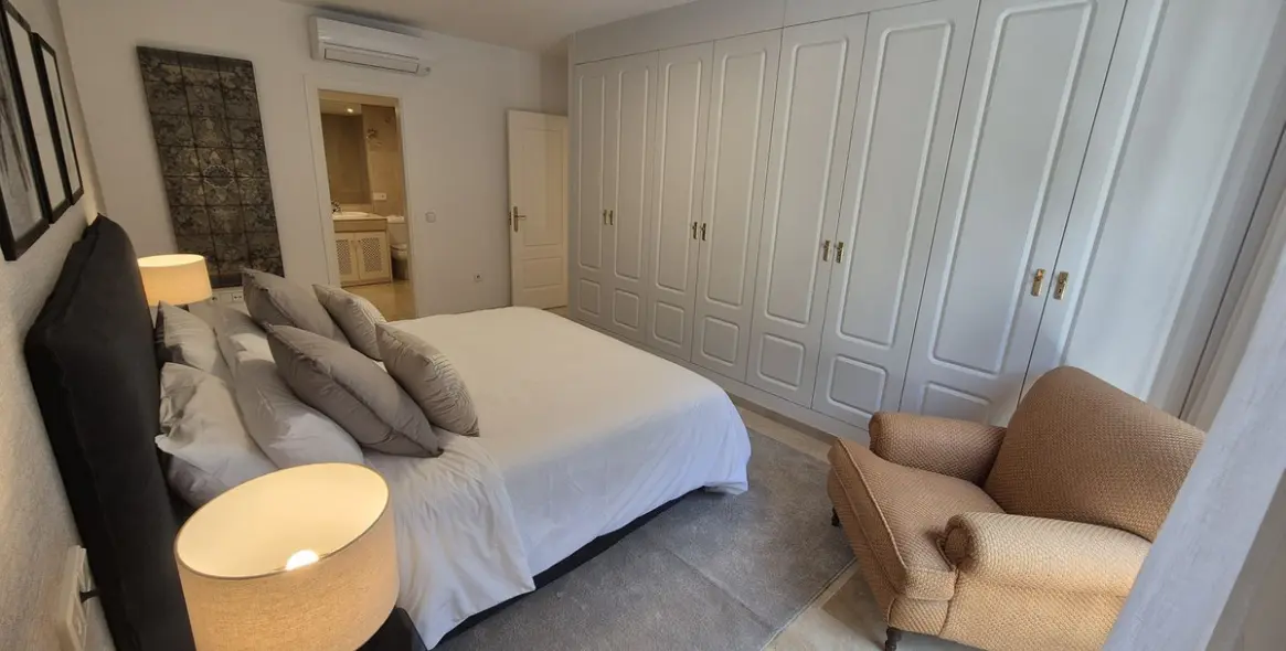 Long-term rent of middle floor apartment in Nagüeles 16