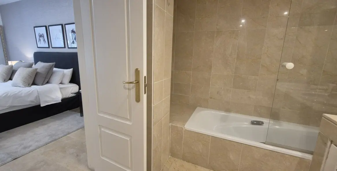 Long-term rent of middle floor apartment in Nagüeles 17