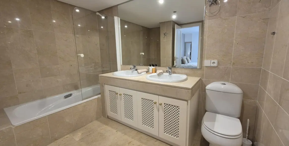 Long-term rent of middle floor apartment in Nagüeles 19