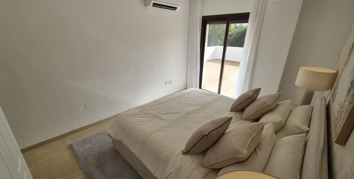 Long-term rent of middle floor apartment in Nagüeles 24