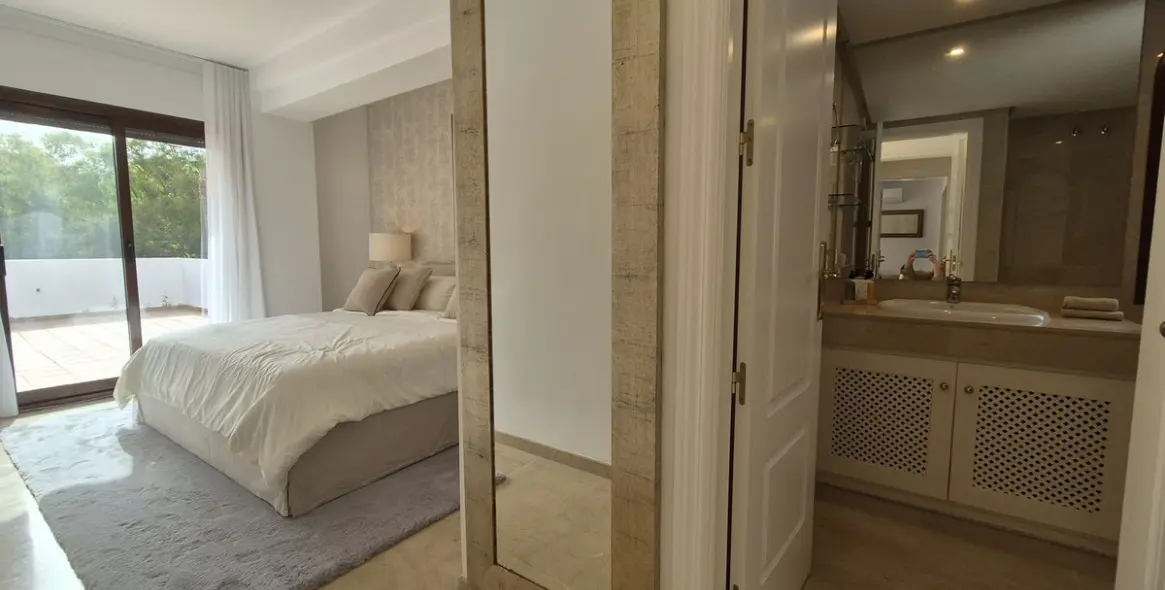 Long-term rent of middle floor apartment in Nagüeles 25