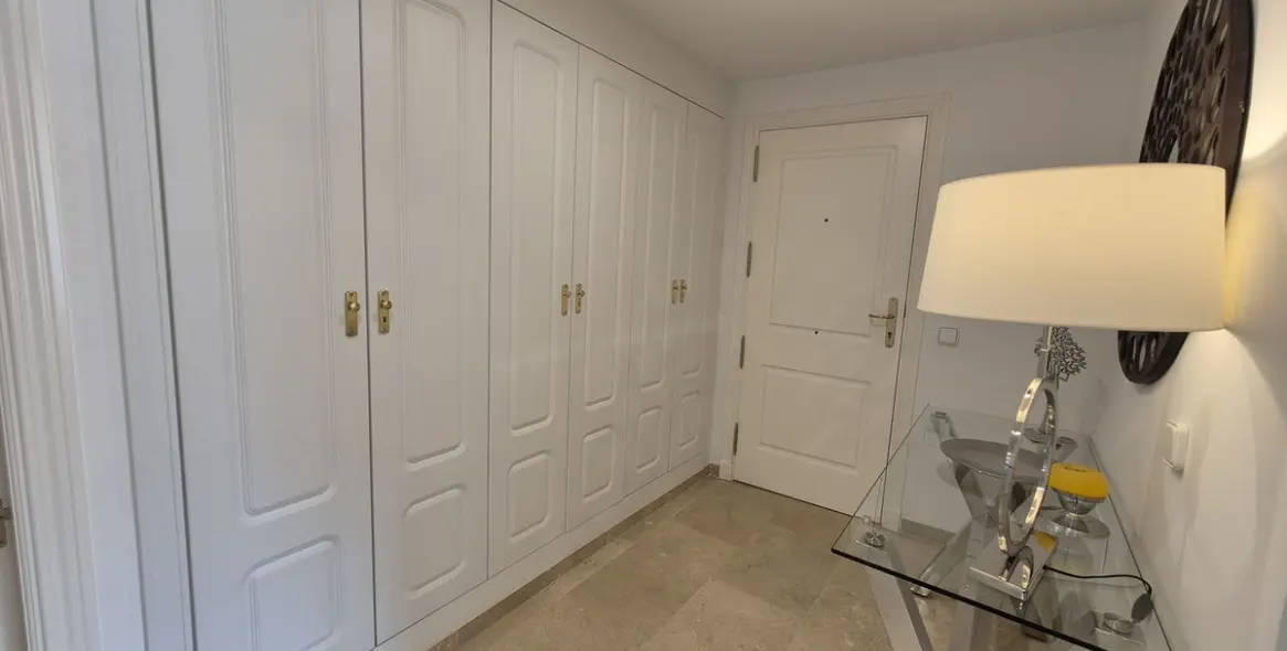 Long-term rent of middle floor apartment in Nagüeles 31