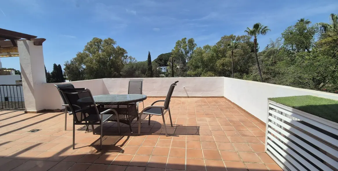 Long-term rent of middle floor apartment in Nagüeles 67