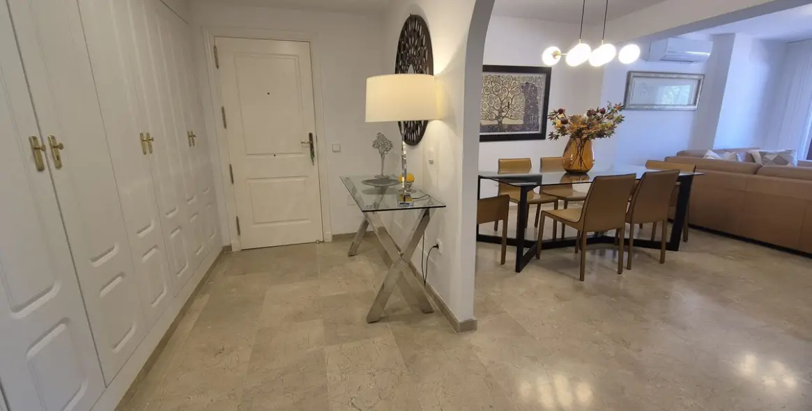 Long-term rent of middle floor apartment in Nagüeles 69