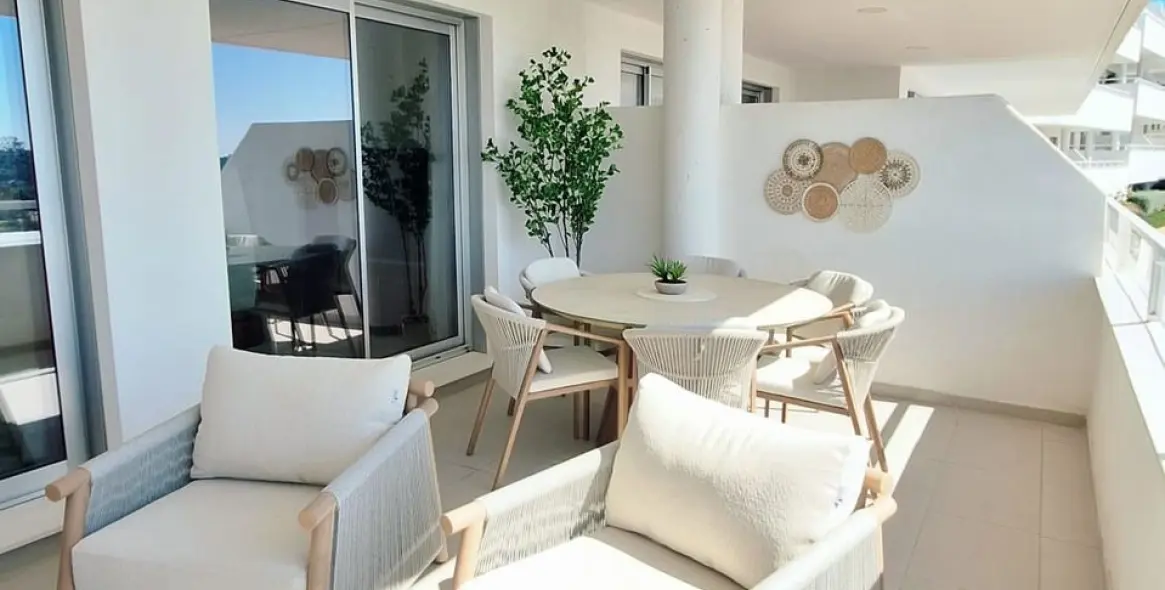 Долгосрочная аренда апартаментов на первом этаже в Estepona 4