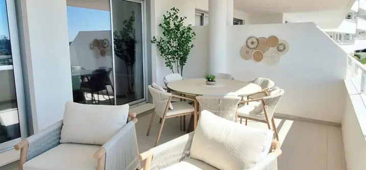 Alquiler a largo plazo de apartamento en planta baja en Estepona 3