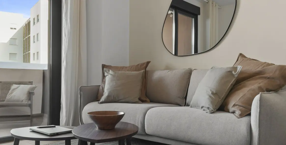 Продажа апартаментов на среднем этаже в Estepona 6