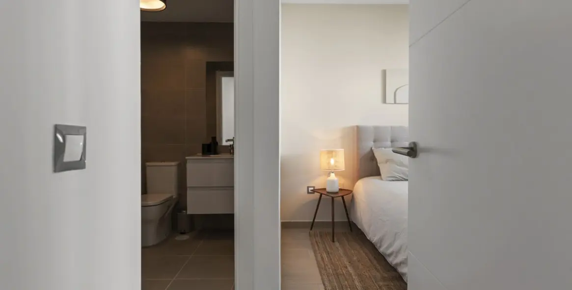 Продажа апартаментов на среднем этаже в Estepona 10