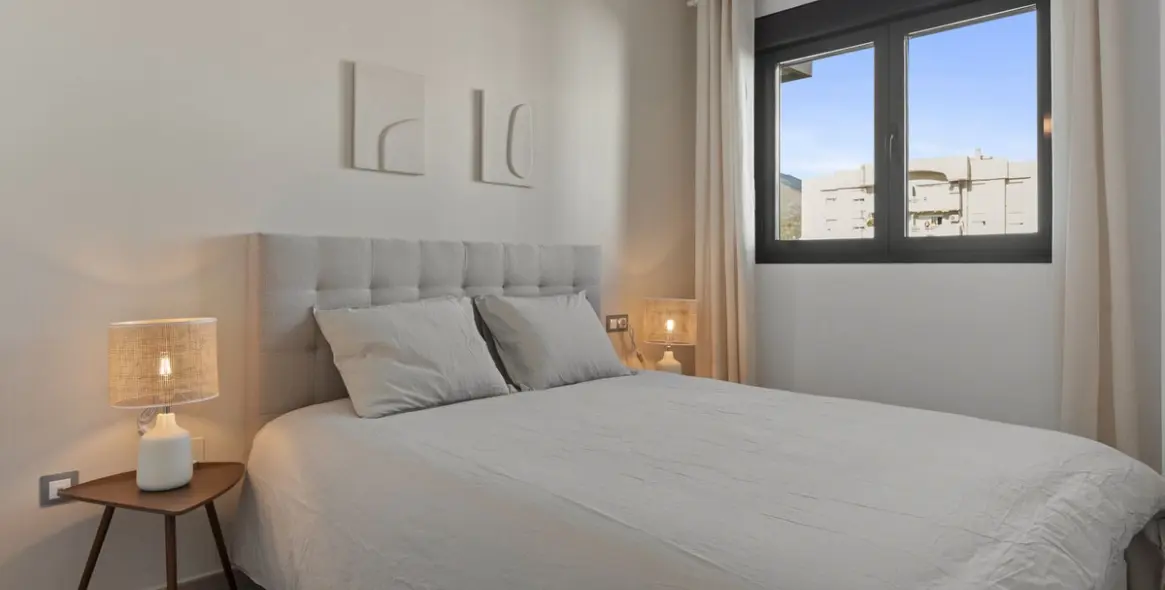 Продажа апартаментов на среднем этаже в Estepona 11