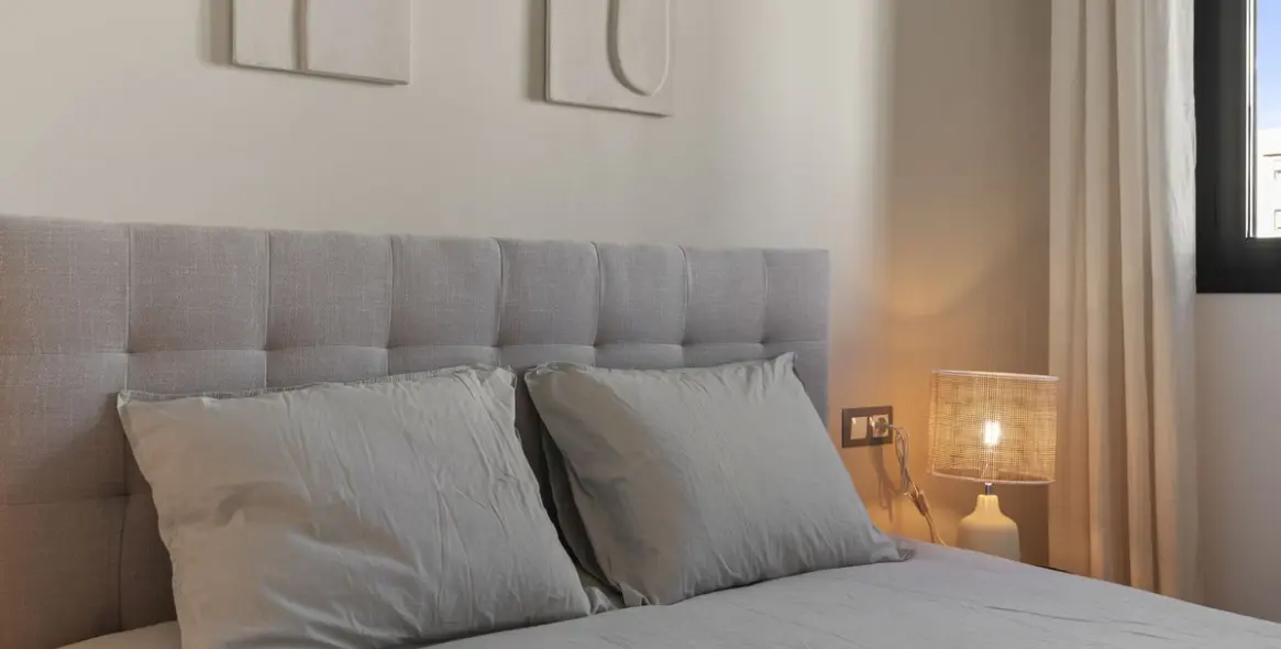 Продажа апартаментов на среднем этаже в Estepona 12