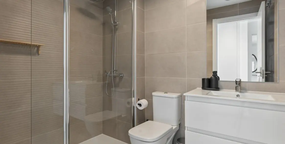 Продажа апартаментов на среднем этаже в Estepona 16