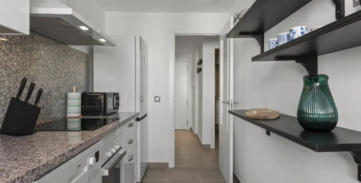 Продажа апартаментов на среднем этаже в Estepona 21