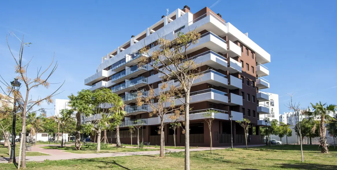 Продажа апартаментов на среднем этаже в Estepona 24