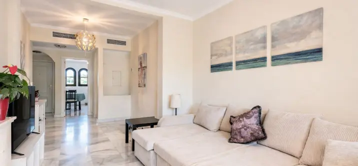 Продажа апартаментов на среднем этаже в Hacienda del Sol 2