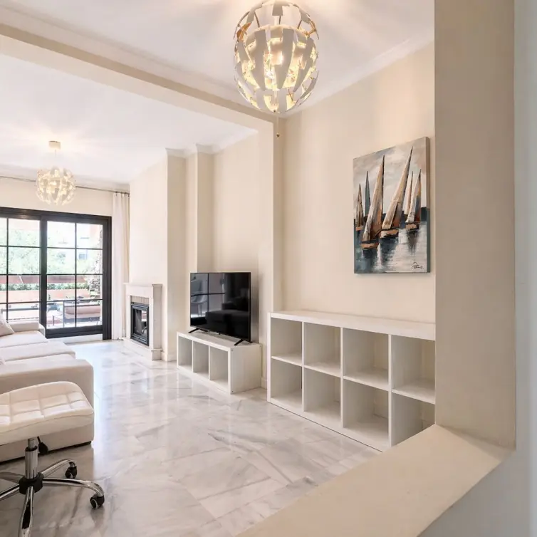 Venta de apartamento en planta media en Hacienda del Sol