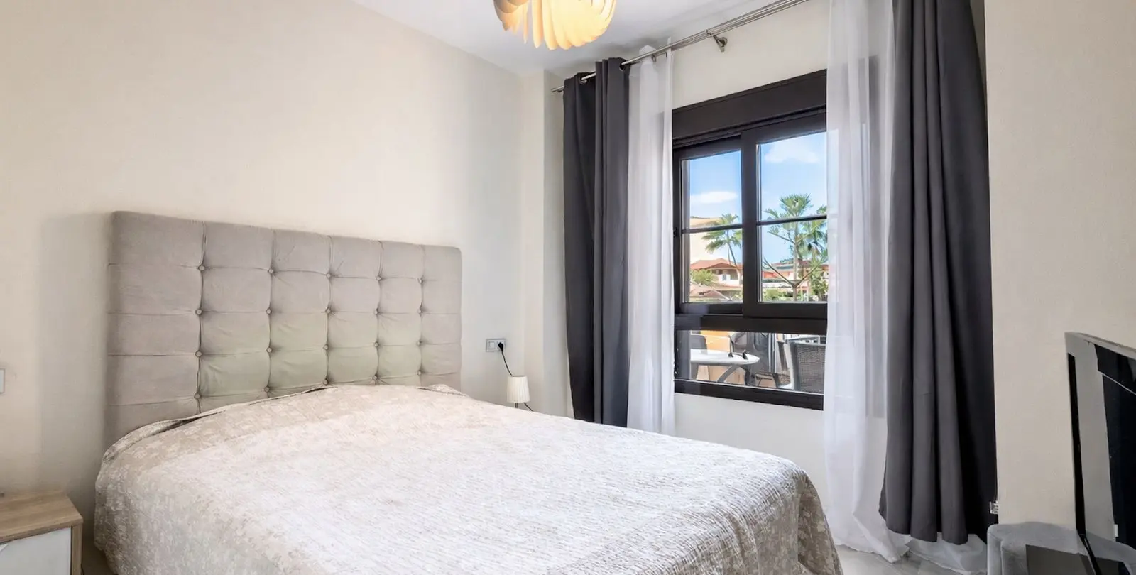 Sale of middle floor apartment in Hacienda del Sol 12