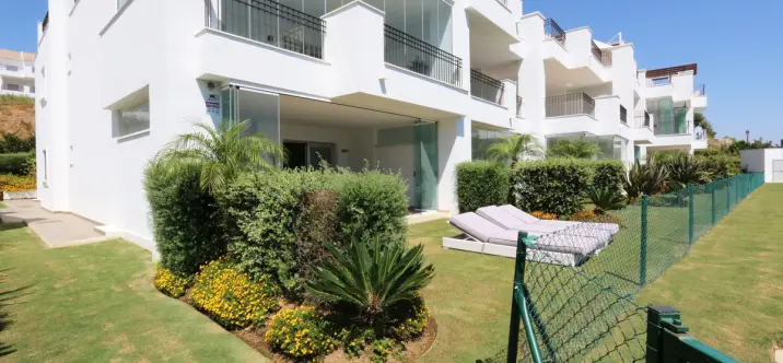 Продажа апартаментов на первом этаже в La Mairena 0