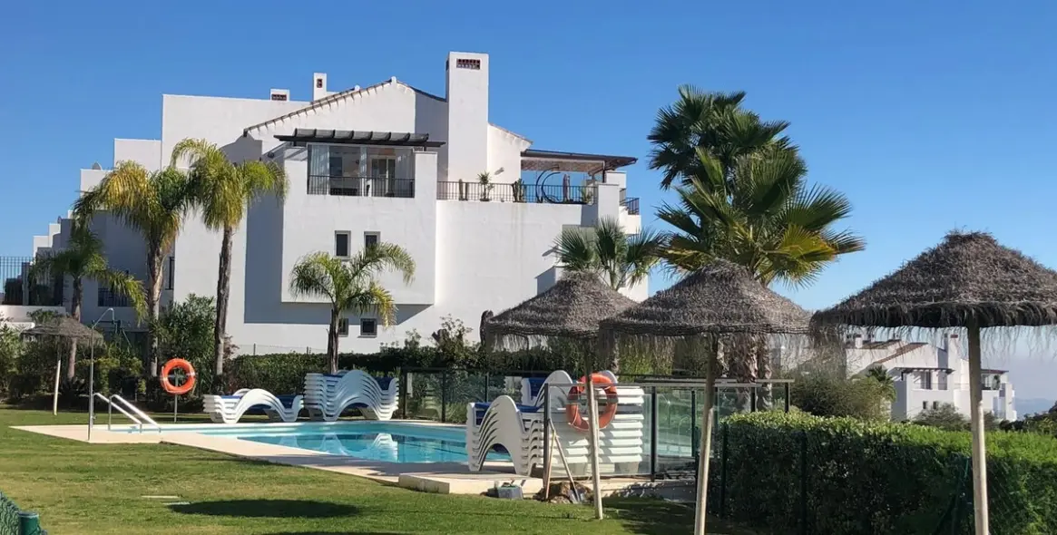 Продажа апартаментов на первом этаже в La Mairena 6