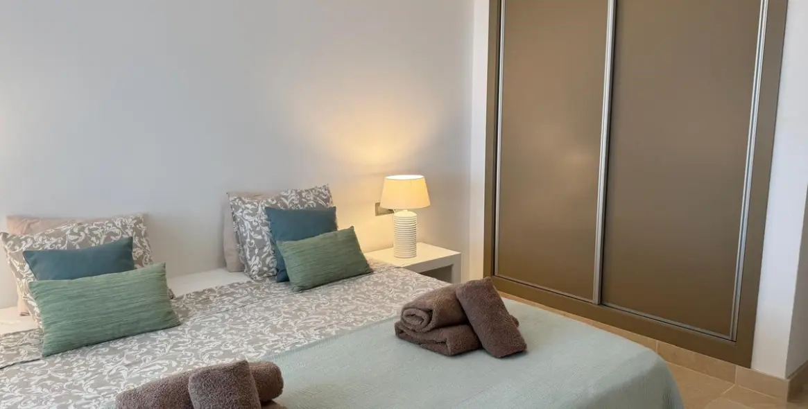 Продажа апартаментов на первом этаже в La Mairena 9