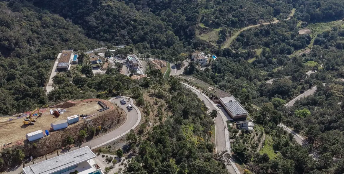 Продажа  жилого участка в Benahavís 3