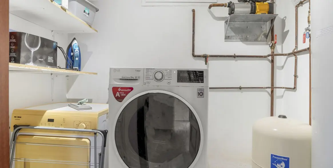 Продажа  отдельно стоящей виллы в Cerros del Aguila 39