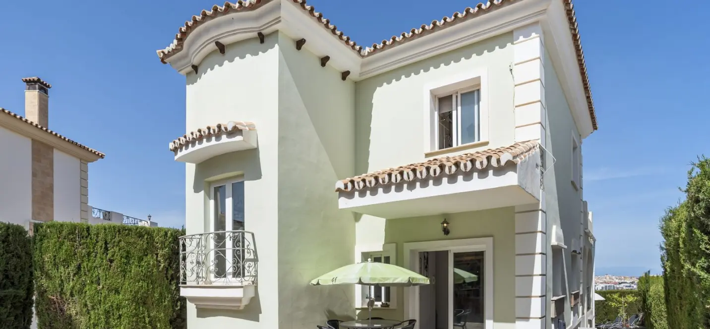 Venta de villa independiente en Cerros del Aguila 1
