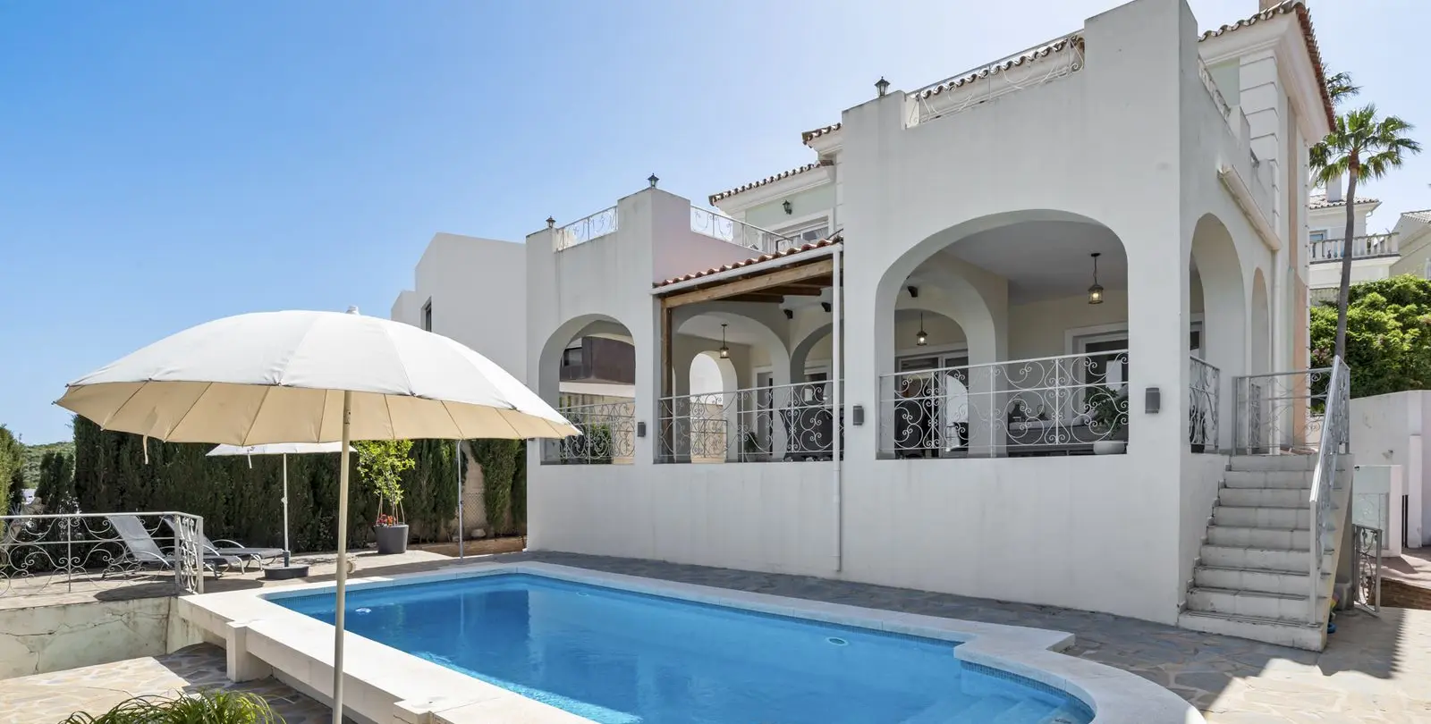 Venta de villa independiente en Cerros del Aguila 3