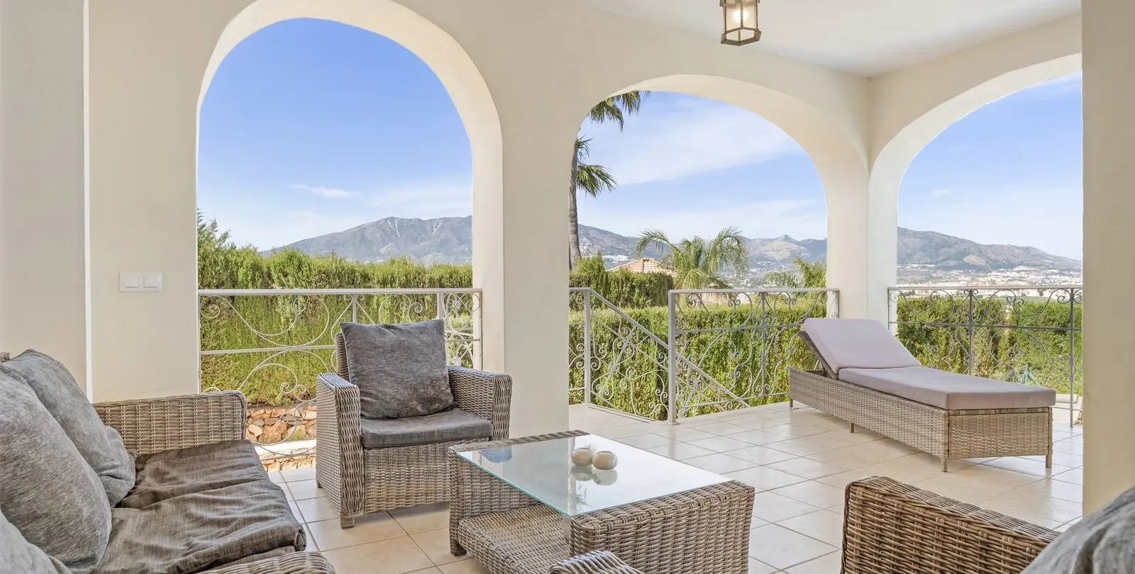 Venta de villa independiente en Cerros del Aguila 16